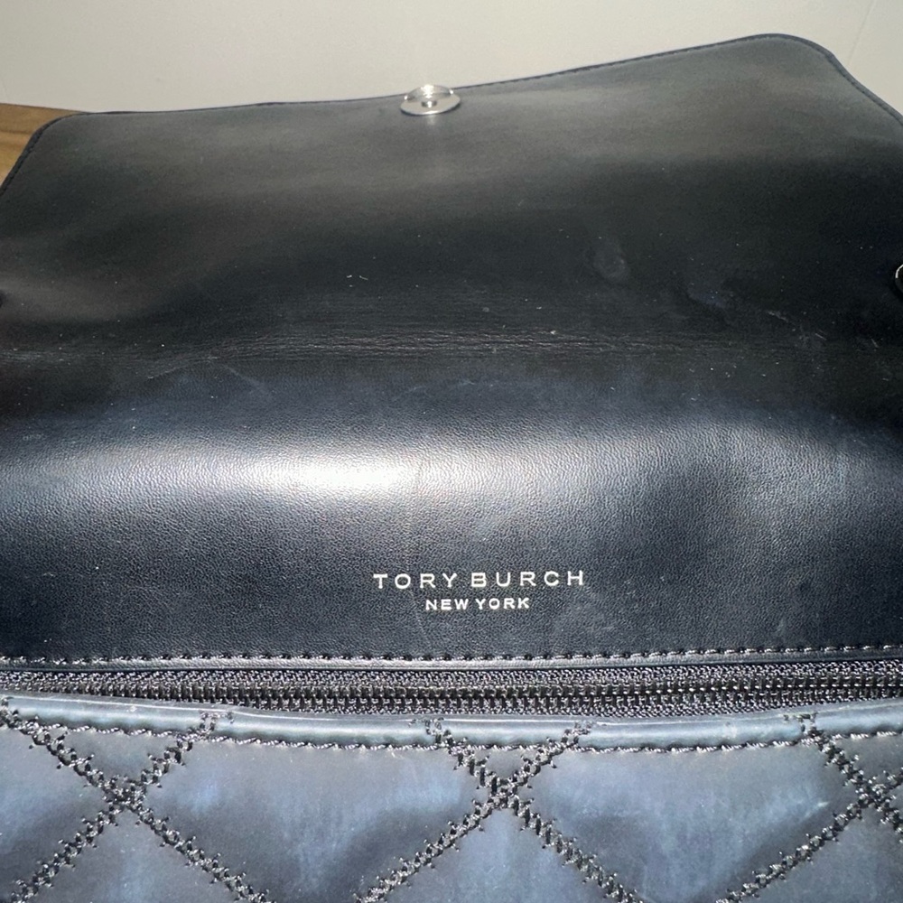 Tory Burch quilted shoulder OR crossbody purse - Picture 5 of 7